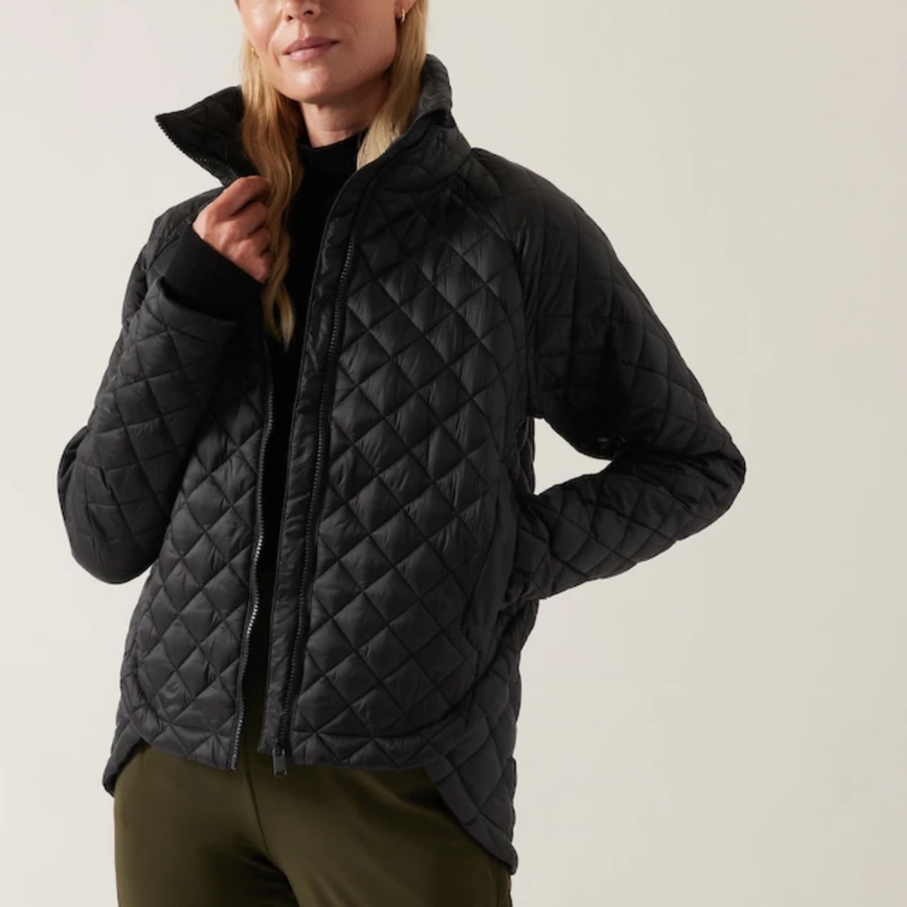 Athleta WHISPER FEATHERLESS PUFFER JACKET Black